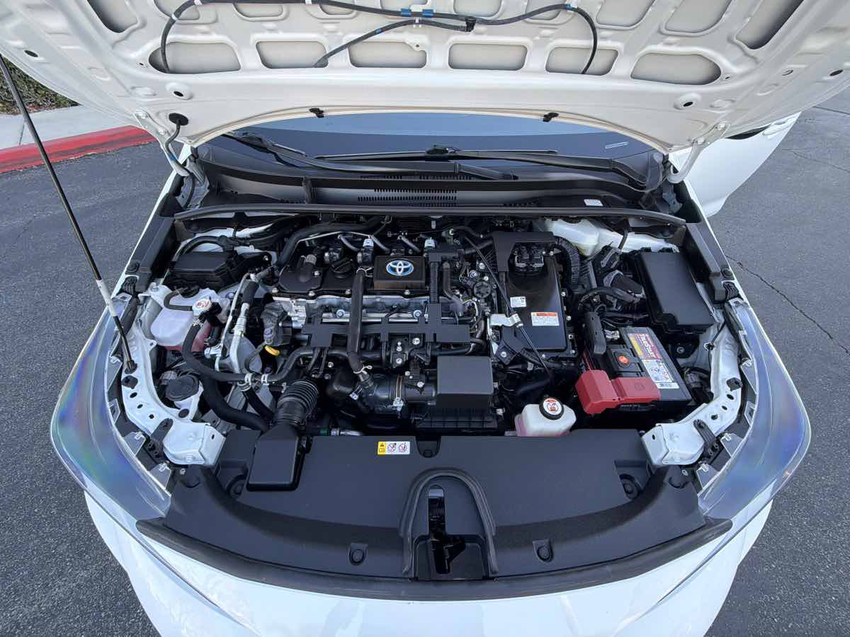 Used 2021 Toyota Corolla LE FWD image 30