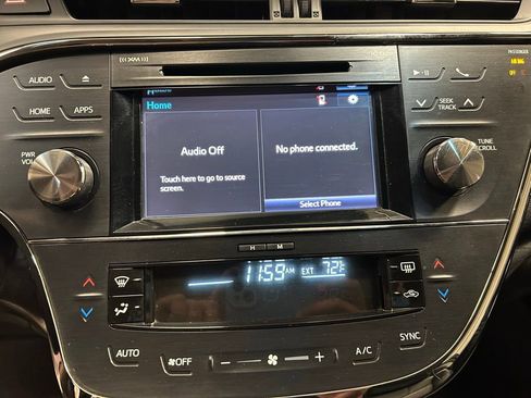 Used 2018 Toyota Avalon XLE image 17