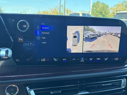 New 2026 Chevrolet Traverse Z71 image 21