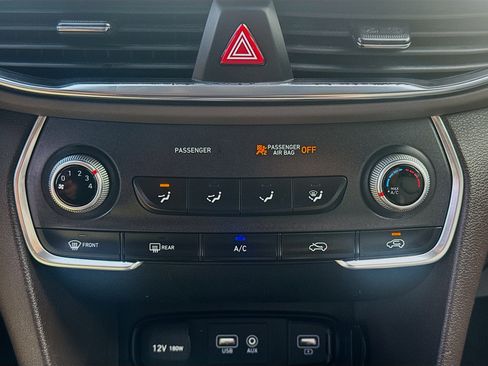 Used 2019 Hyundai Santa Fe SE FWD image 12