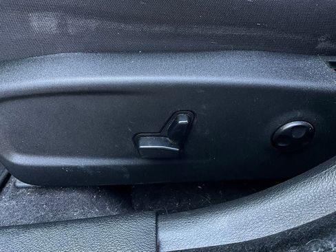 Used 2018 Dodge Charger SXT Plus w/ Blacktop Package image 11