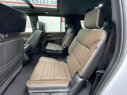 New 2026 GMC Yukon XL Denali Ultimate AWD/4WD image 16