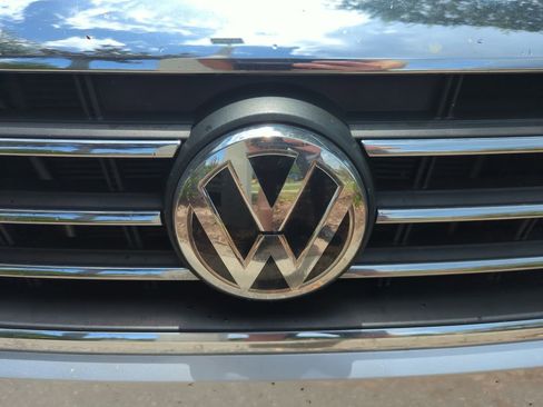 Used 2020 Volkswagen Passat 2.0T SEL FWD image 6