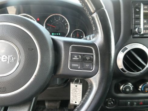 Used 2016 Jeep Wrangler Unlimited Sahara w/ Dual Top Group AWD/4WD image 19
