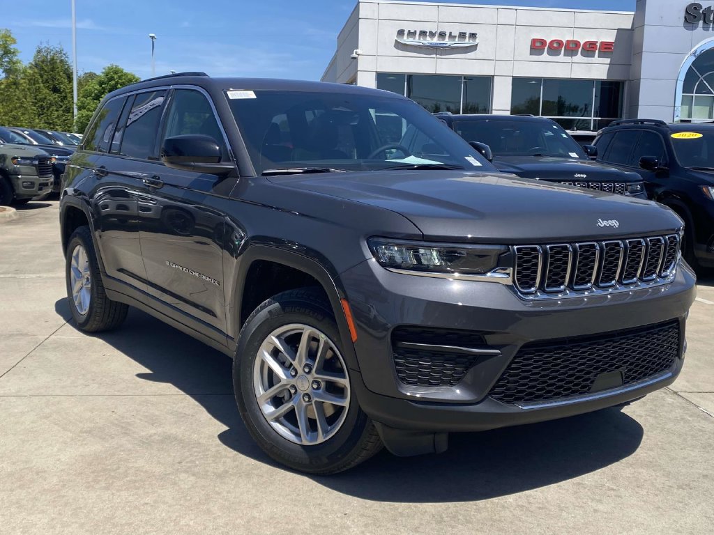 New 2026 Jeep Grand Cherokee Laredo X RWD image 30