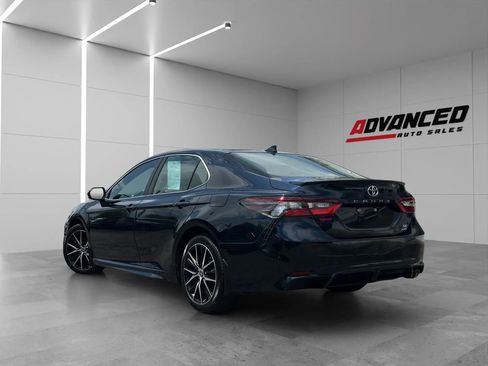 Used 2021 Toyota Camry SE AWD/4WD image 4
