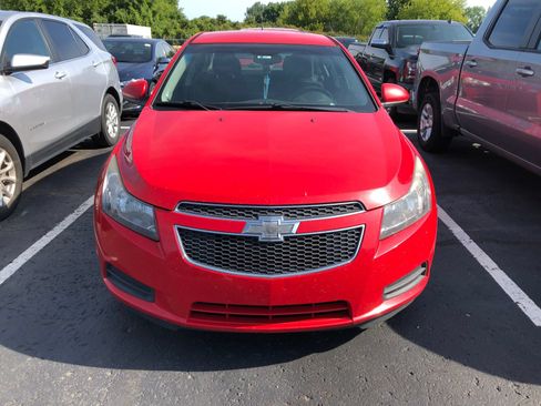 Used 2014 Chevrolet Cruze LT FWD image 2