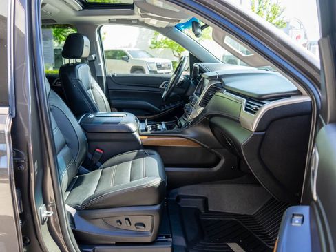 Used 2019 GMC Yukon XL Denali w/ Denali Ultimate Package AWD/4WD image 10