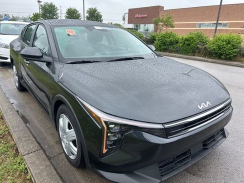 Used 2025 Kia K4 FWD image 2