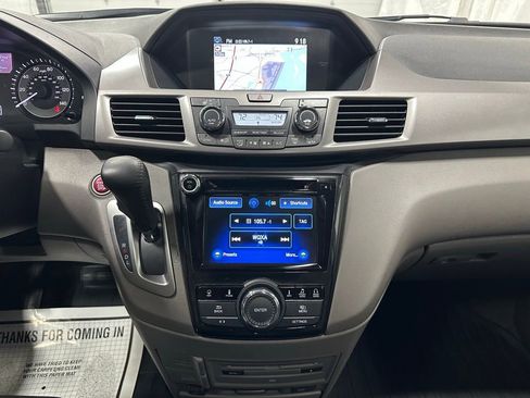 Used 2016 Honda Odyssey Touring Elite image 25