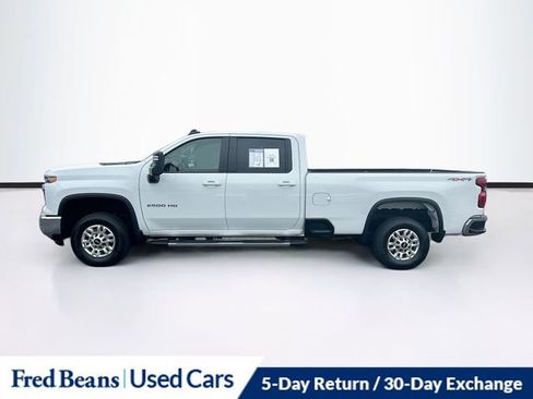 Used 2025 Chevrolet Silverado 2500 LT w/ Convenience Package AWD/4WD image 4