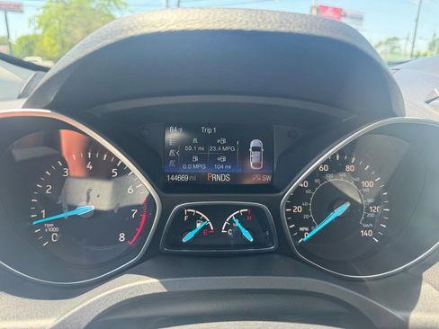 Used 2017 Ford Escape Titanium FWD image 10