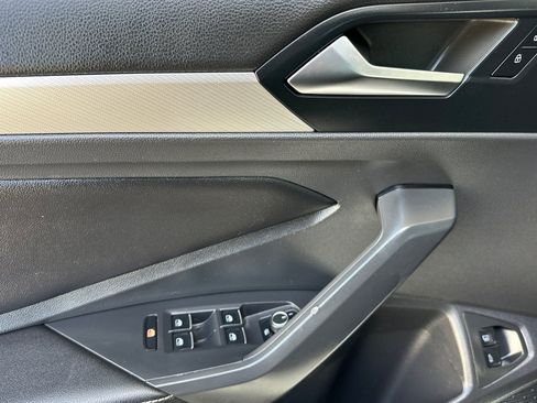 Used 2022 Volkswagen Jetta S FWD image 11