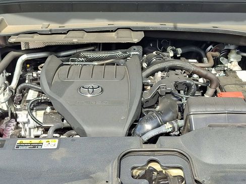 Used 2025 Toyota Grand Highlander FWD image 29
