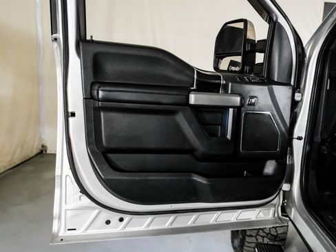 Used 2019 Ford F250 Platinum w/ Platinum Ultimate Package image 36