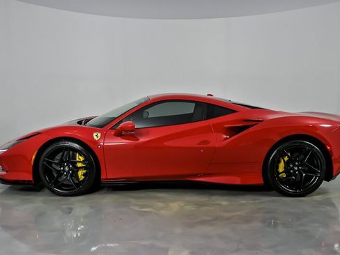 Used 2022 Ferrari F8 Tributo RWD image 8