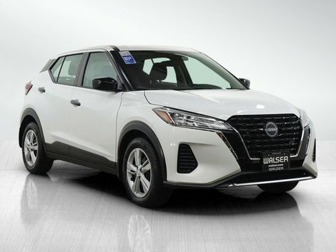 Used 2024 Nissan Kicks S FWD image 7