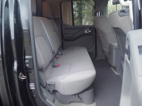 Used 2014 Nissan Frontier SV w/ SV Value Truck Package image 16