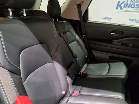 Used 2023 Nissan Pathfinder SL FWD image 20