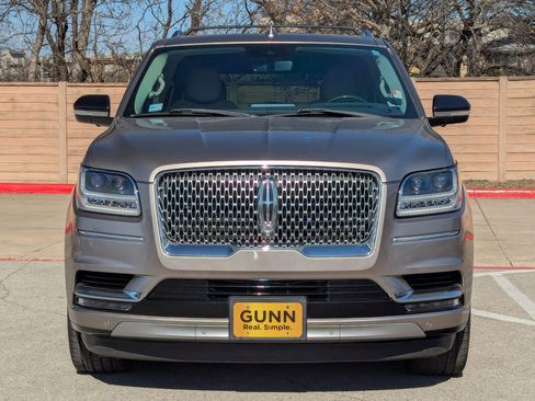 Used 2018 Lincoln Navigator Reserve w/ Technology Package image 9