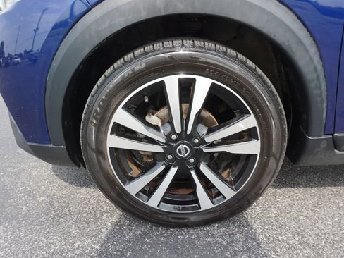 Used 2019 Nissan Kicks SV FWD image 29