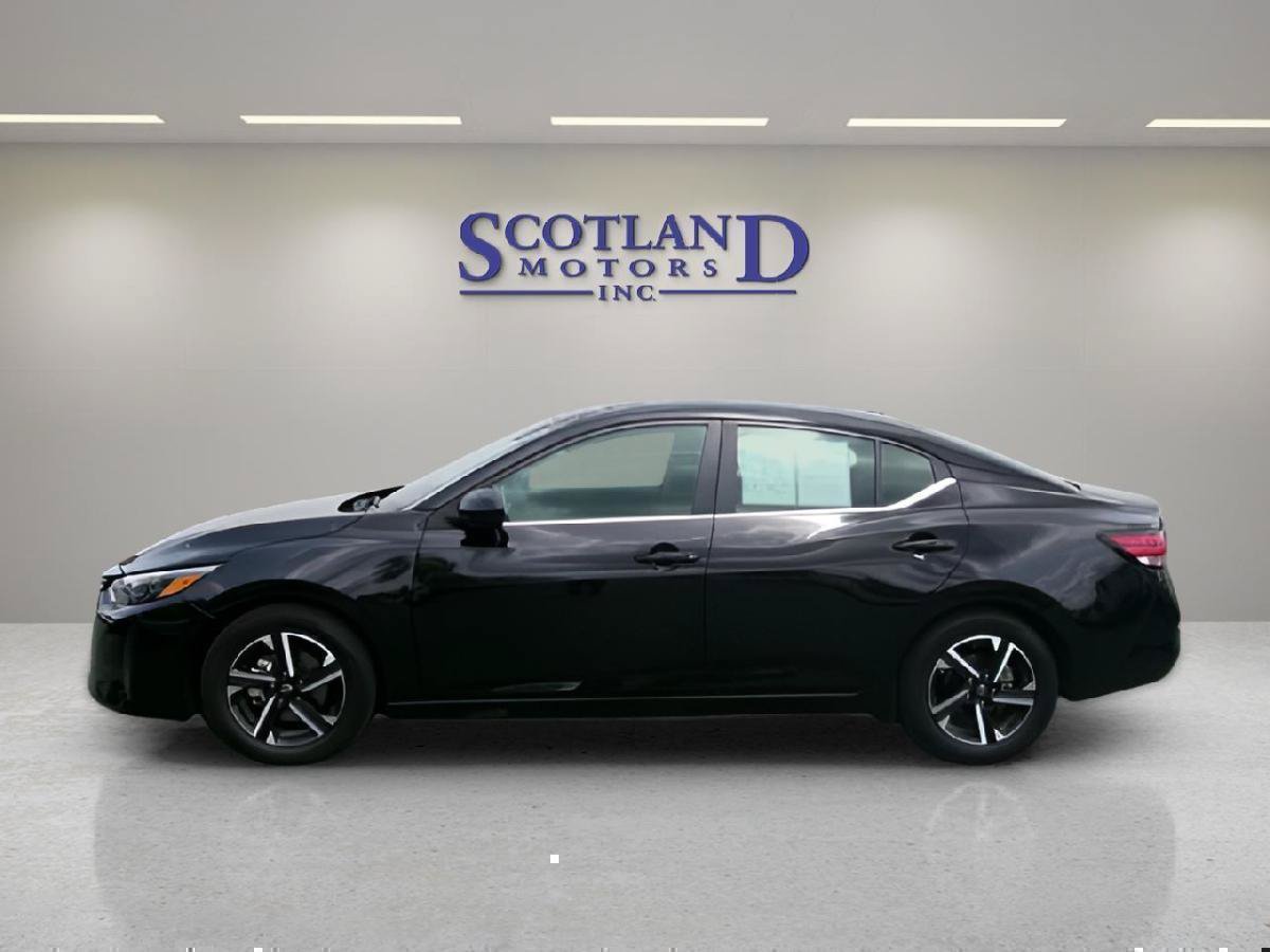 Used 2024 Nissan Sentra SV FWD image 1