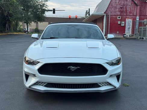 Used 2018 Ford Mustang Premium RWD image 4
