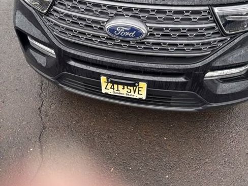 Used 2023 Ford Explorer XLT w/ Equipment Group 202A AWD/4WD image 5