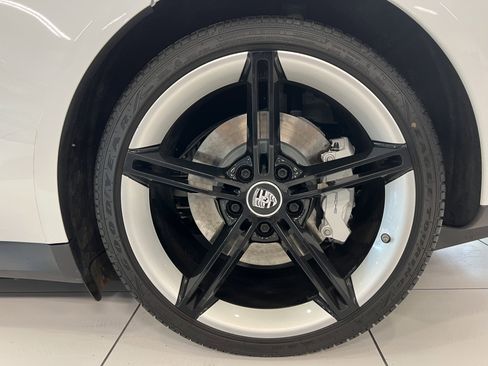 Used 2022 Porsche Taycan 4S image 25