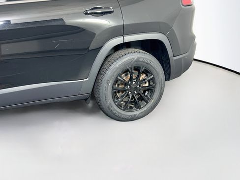 Used 2023 Jeep Cherokee Altitude Lux w/ Lux Elite Package AWD/4WD image 31