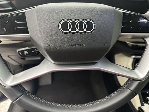 Used 2025 Audi Q5 Premium w/ Convenience Package image 14