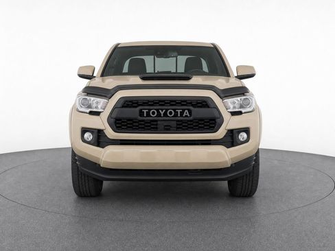 Used 2016 Toyota Tacoma TRD Sport w/ Towing Package RWD image 7