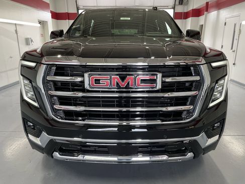 New 2026 GMC Yukon XL Elevation image 2