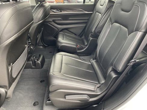 Used 2023 Jeep Grand Cherokee L Limited image 35