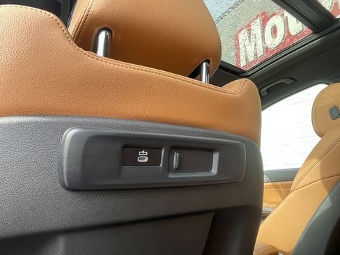 Used 2021 BMW X5 xDrive40i w/ M Sport Package image 27