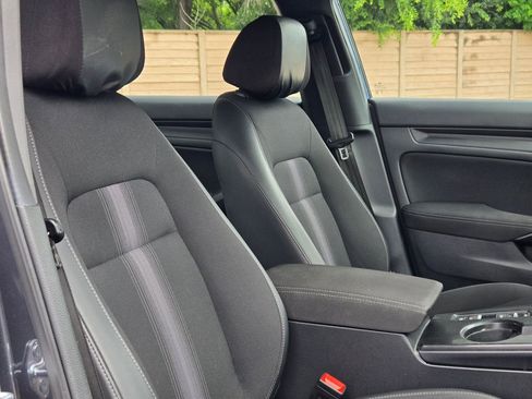 Used 2025 Honda Civic Sport image 30