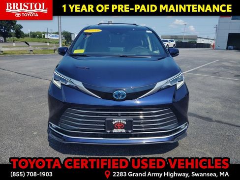 Certified 2023 Toyota Sienna Platinum AWD/4WD image 2