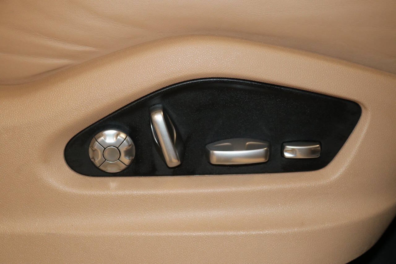 Used 2020 Porsche Cayenne Turbo AWD/4WD image 70