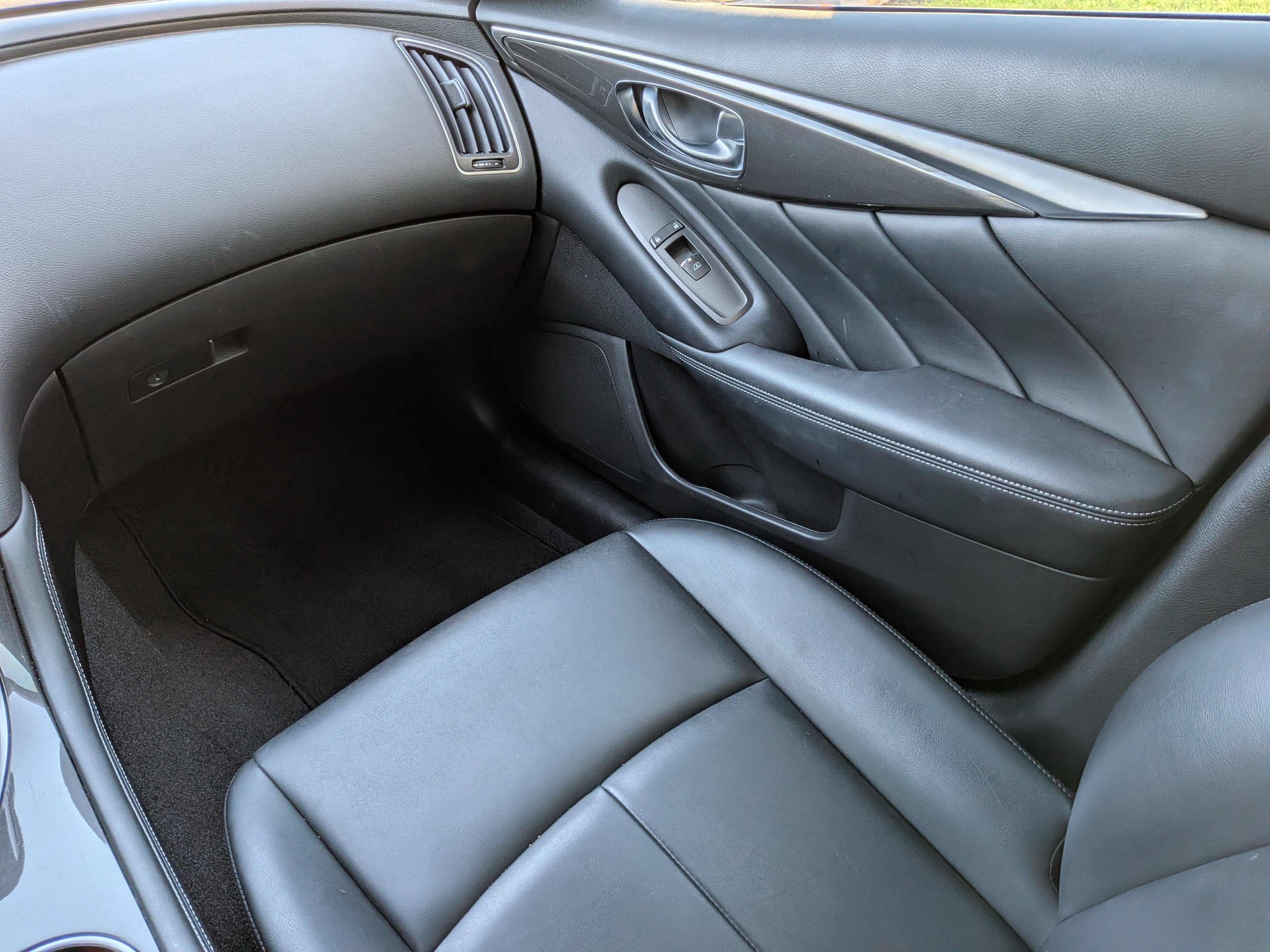 Used 2021 INFINITI Q50 Pure w/ Cargo Package RWD image 15