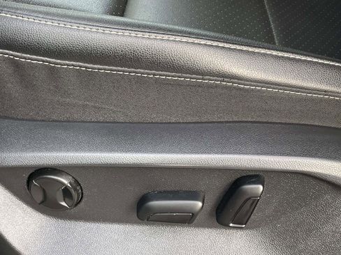 Used 2023 Kia Seltos EX image 44