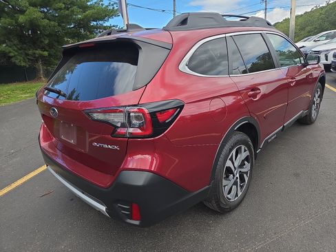 Used 2022 Subaru Outback Limited AWD/4WD image 3