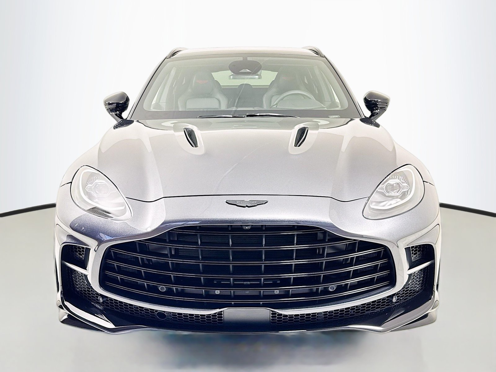 Used 2026 Aston Martin DBX 707 AWD/4WD image 2