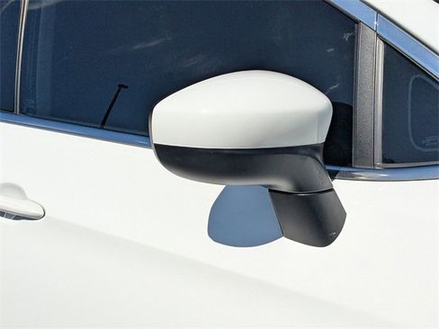 Used 2021 Chrysler Voyager Lxi image 11