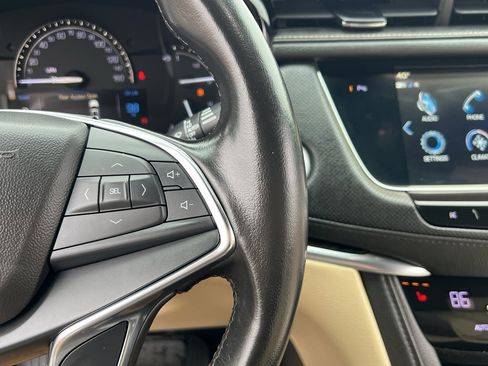 Used 2019 Cadillac XT5 AWD image 34