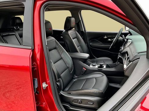 Used 2024 GMC Terrain AT4 w/ Infotainment Package II image 7