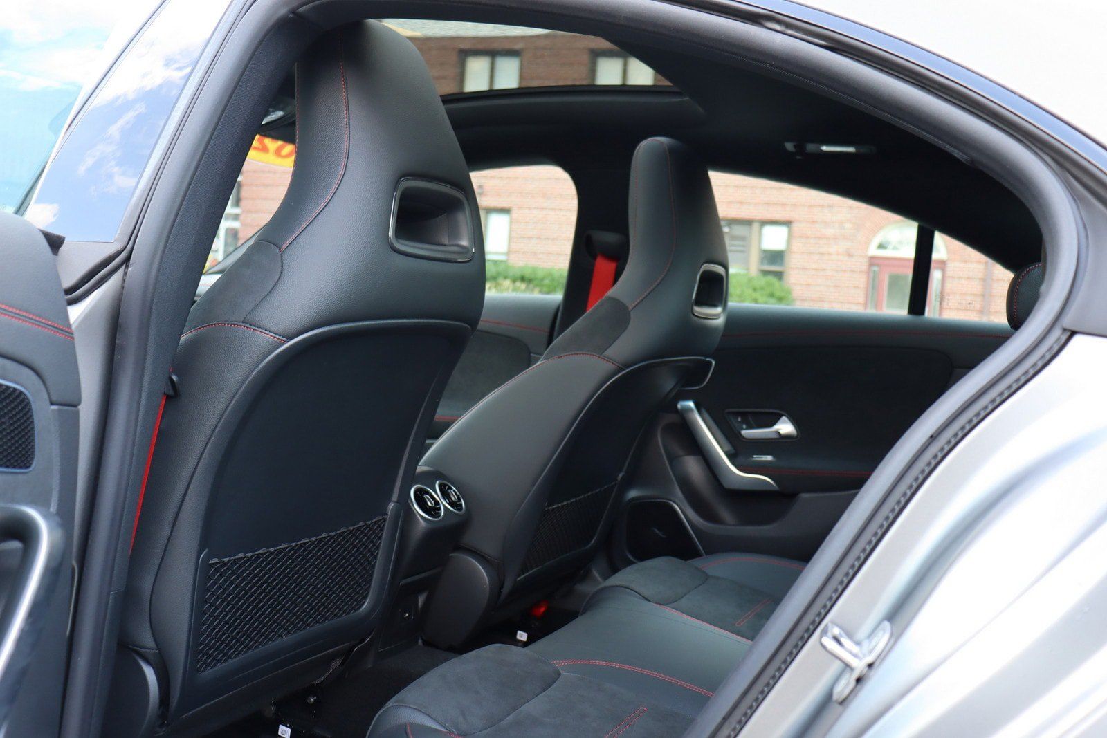 Used 2025 Mercedes-Benz CLA 35 AMG 4MATIC image 13