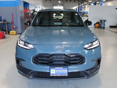 Used 2025 Honda HR-V Sport image 2