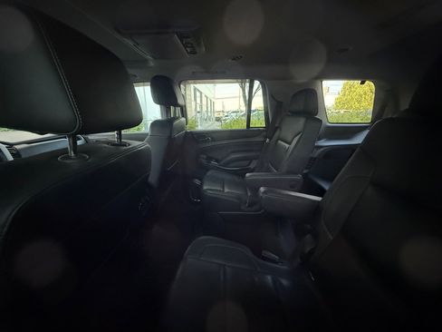 Used 2018 GMC Yukon SLT w/ Open Road Package RWD image 28
