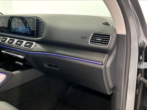 Used 2026 Mercedes-Benz GLS 450 4MATIC image 18