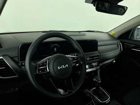 New 2026 Kia Seltos EX FWD image 27